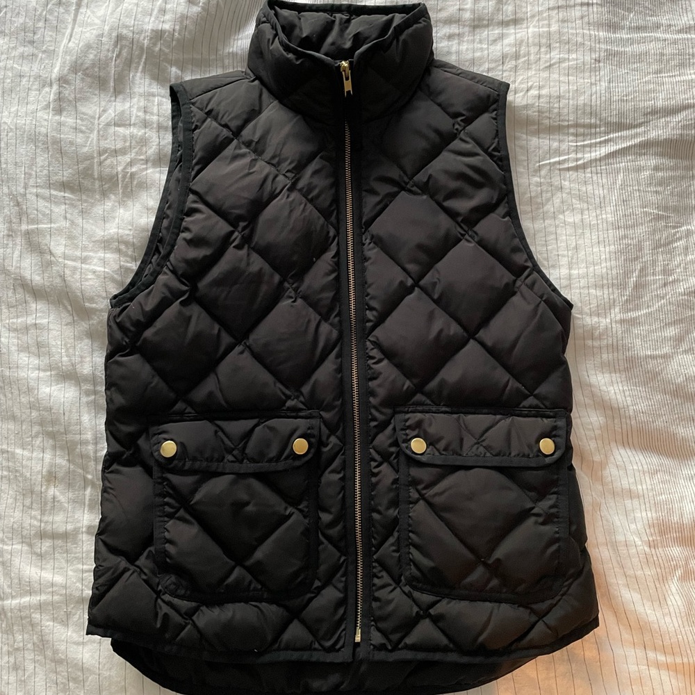 J Crew Quilted Vest in Black. Size small